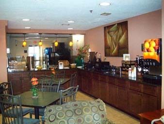 Microtel Inn & Suites Newport News Restoran fotoğraf
